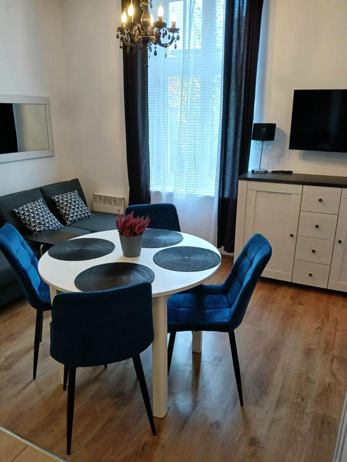 Beachfront Apartment *